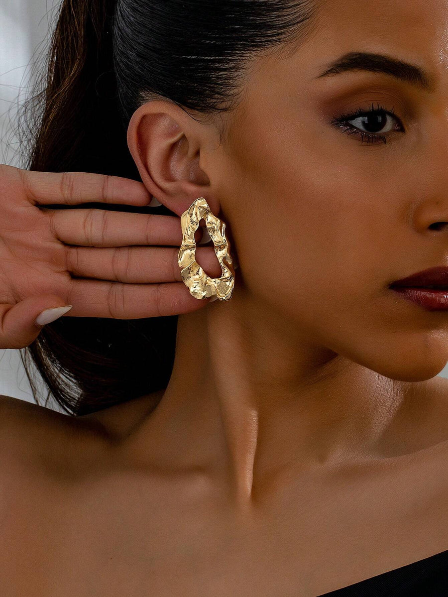 Round Alone Earring