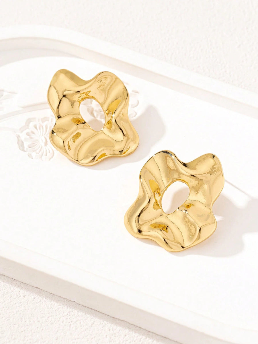 Round Alone Earring