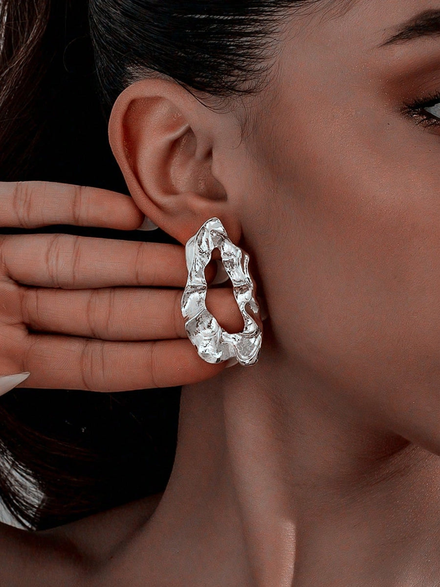 Round Alone Earring