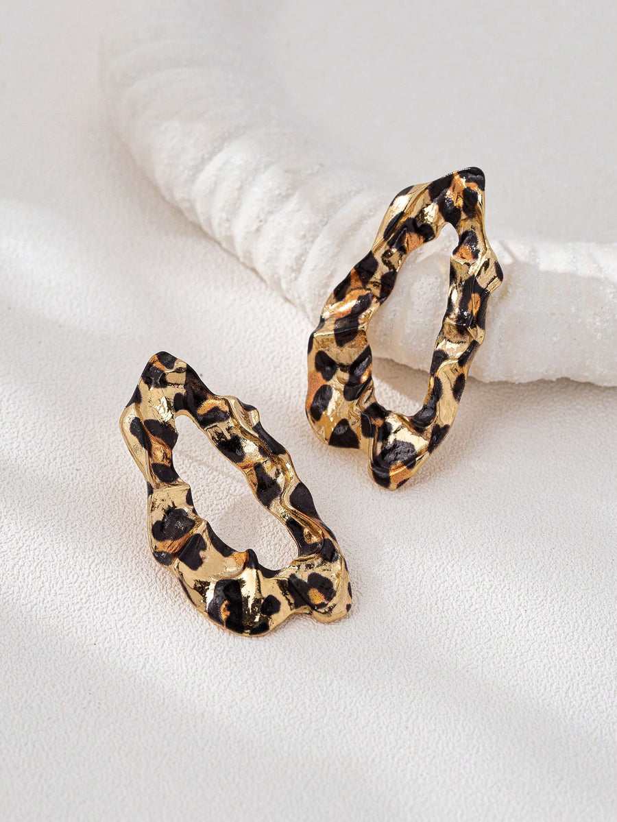 Round Alone Earring
