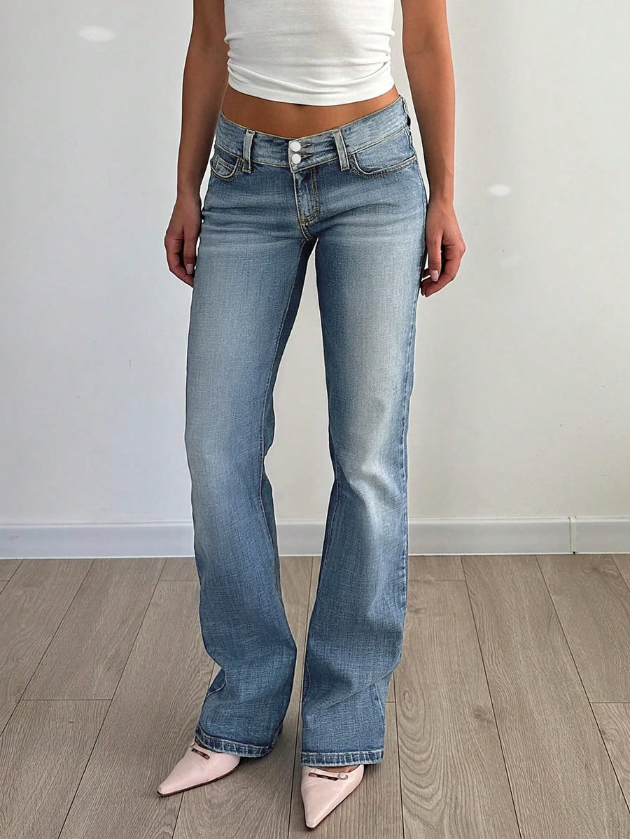 Low-Rise Flare Jeans – Light Wash