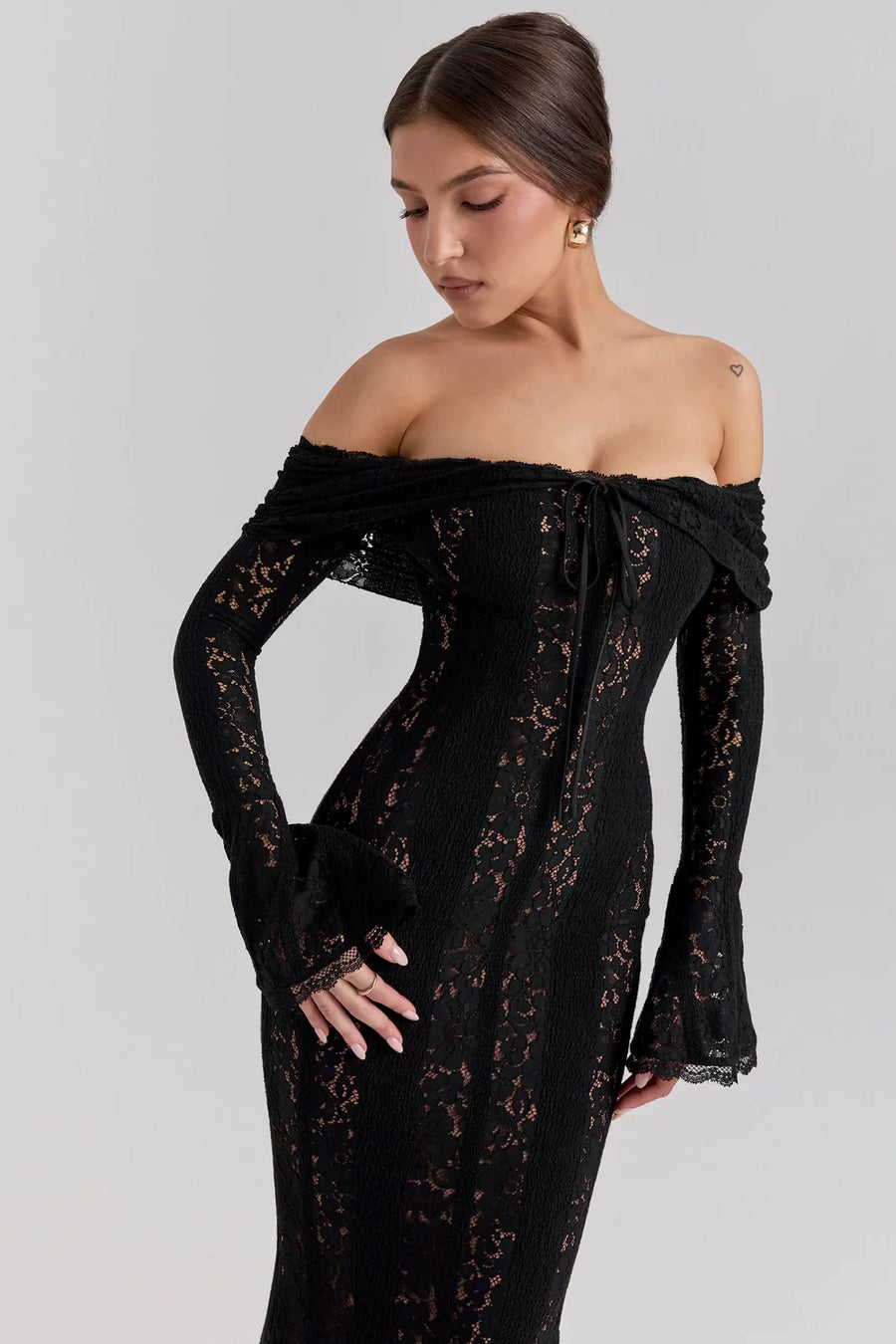 Robe Aleesha