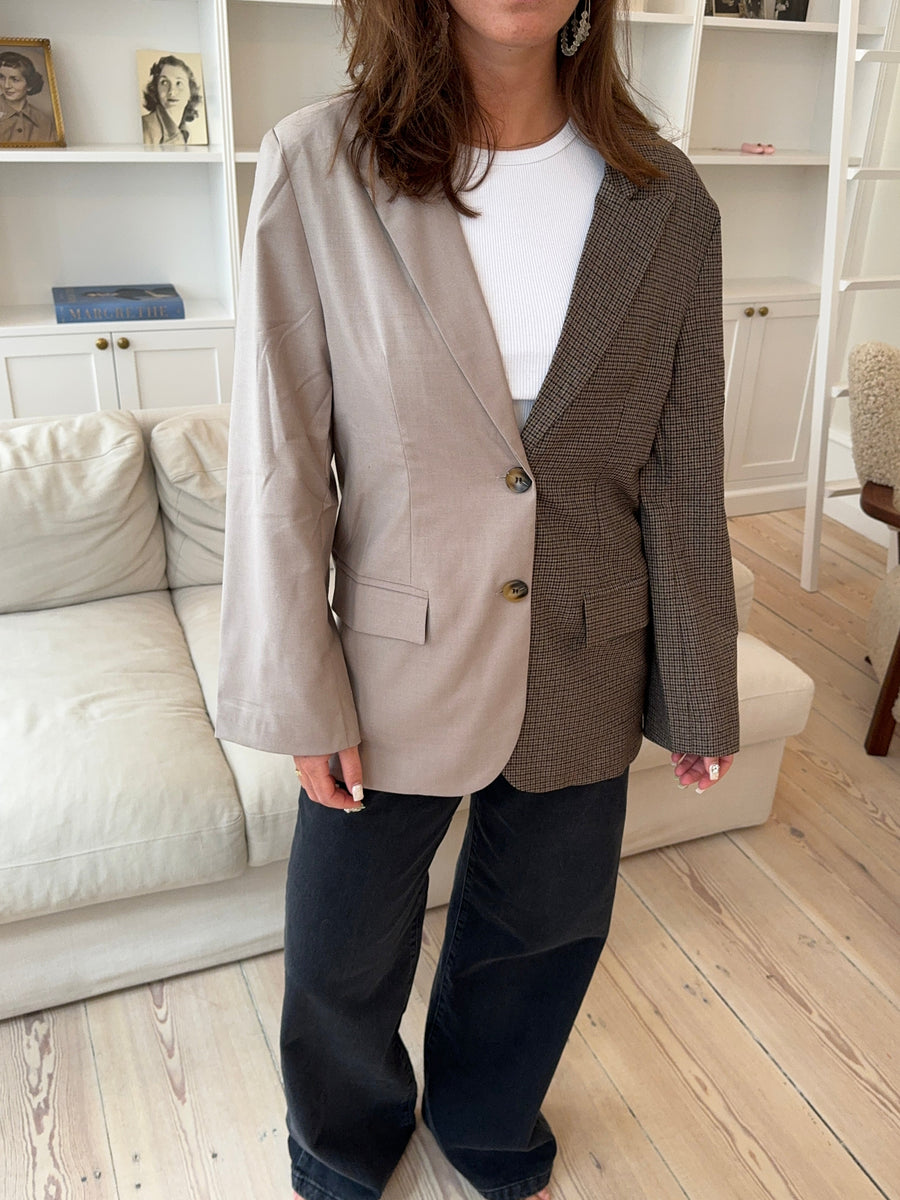 Two-Tone Oversized Blazer