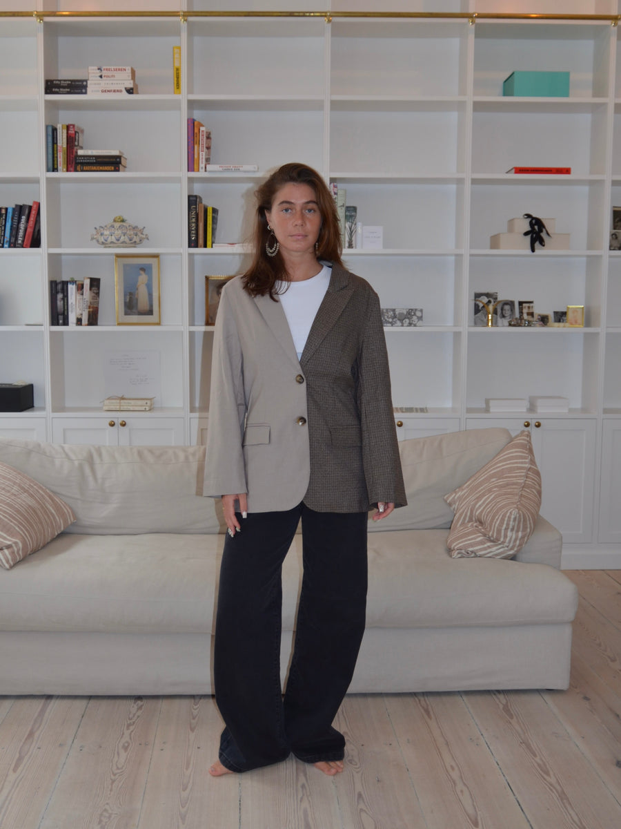Two-Tone Oversized Blazer
