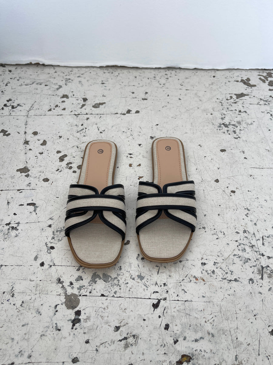 Yaren sandals with black details - Beige