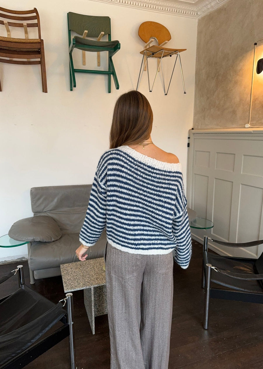 Off-Shoulder Striped Knit Sweater - White/navy