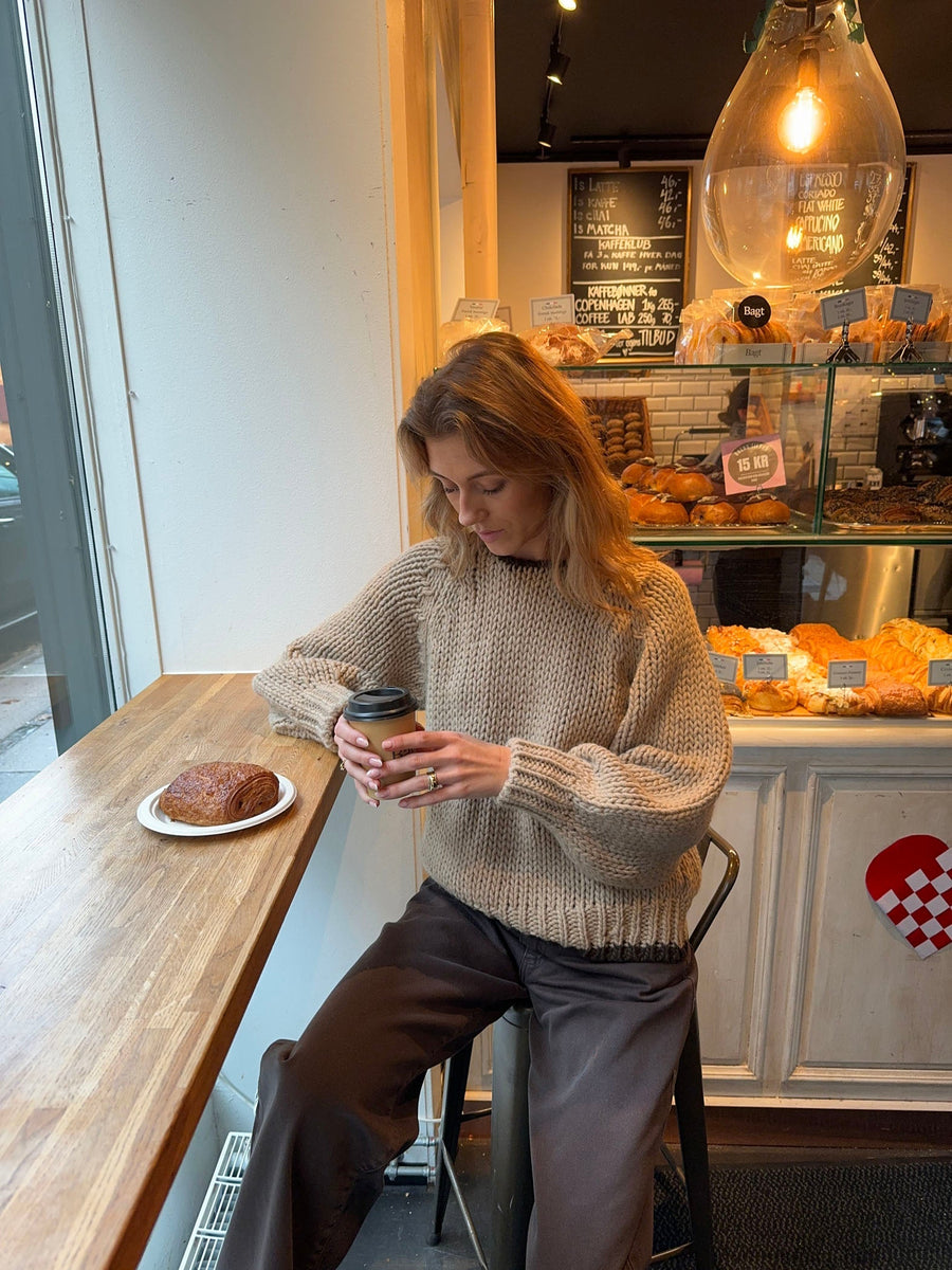 Chunky Knit Relaxed Sweater - Brown