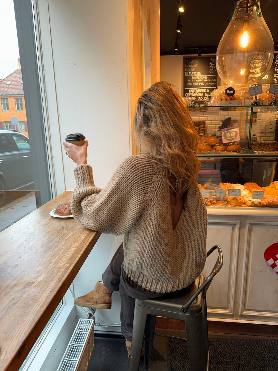 Chunky Knit Relaxed Sweater - Brown