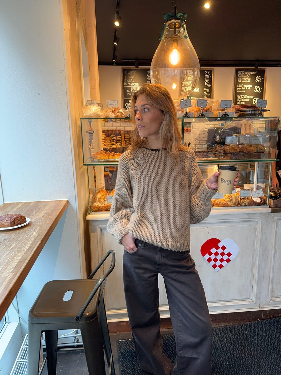 Chunky Knit Relaxed Sweater - Brown