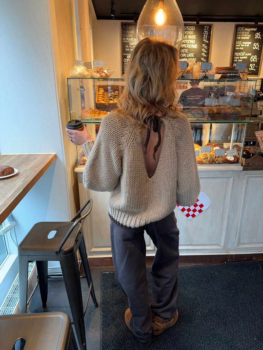 Chunky Knit Relaxed Sweater - Brown